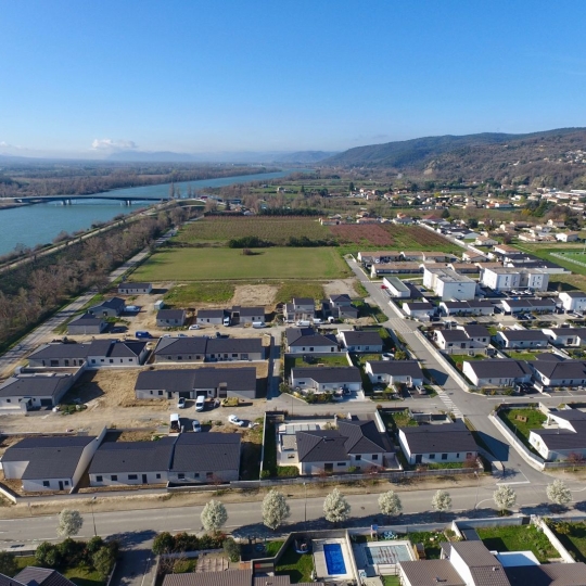  Annonces VALENCE : Terrain | CHARMES-SUR-RHONE (07800) | 0 m2 | 83 000 € 