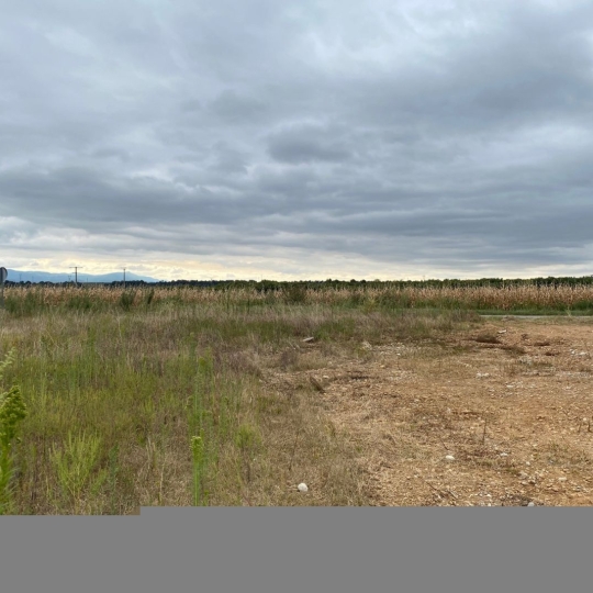  Annonces VALENCE : Ground | GRANGES-LES-BEAUMONT (26600) | 600 m2 | 114 990 € 