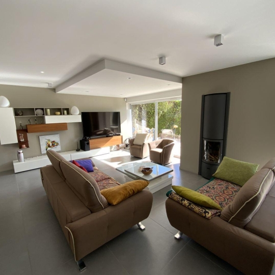  BATI-TERRE : Domain / Estate | GUILHERAND-GRANGES (07500) | 206 m2 | 697 000 € 