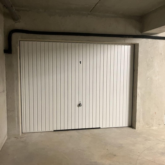  Annonces VALENCE : Garage / Parking | ETOILE-SUR-RHONE (26800) | 18 m2 | 16 000 € 