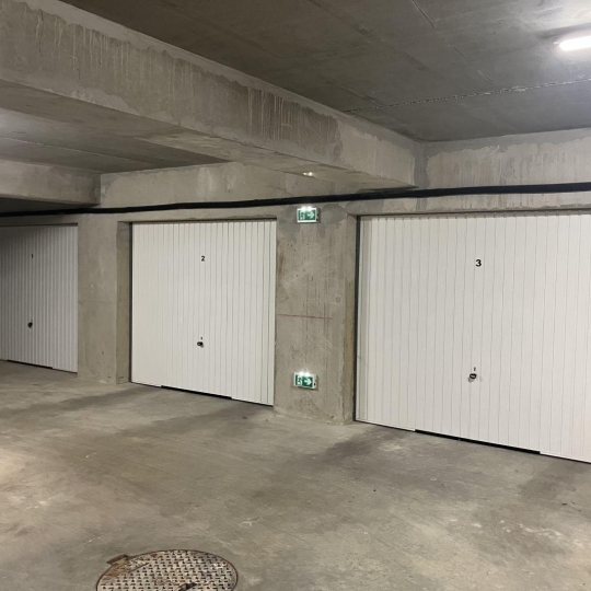  Annonces VALENCE : Garage / Parking | ETOILE-SUR-RHONE (26800) | 56 m2 | 43 000 € 