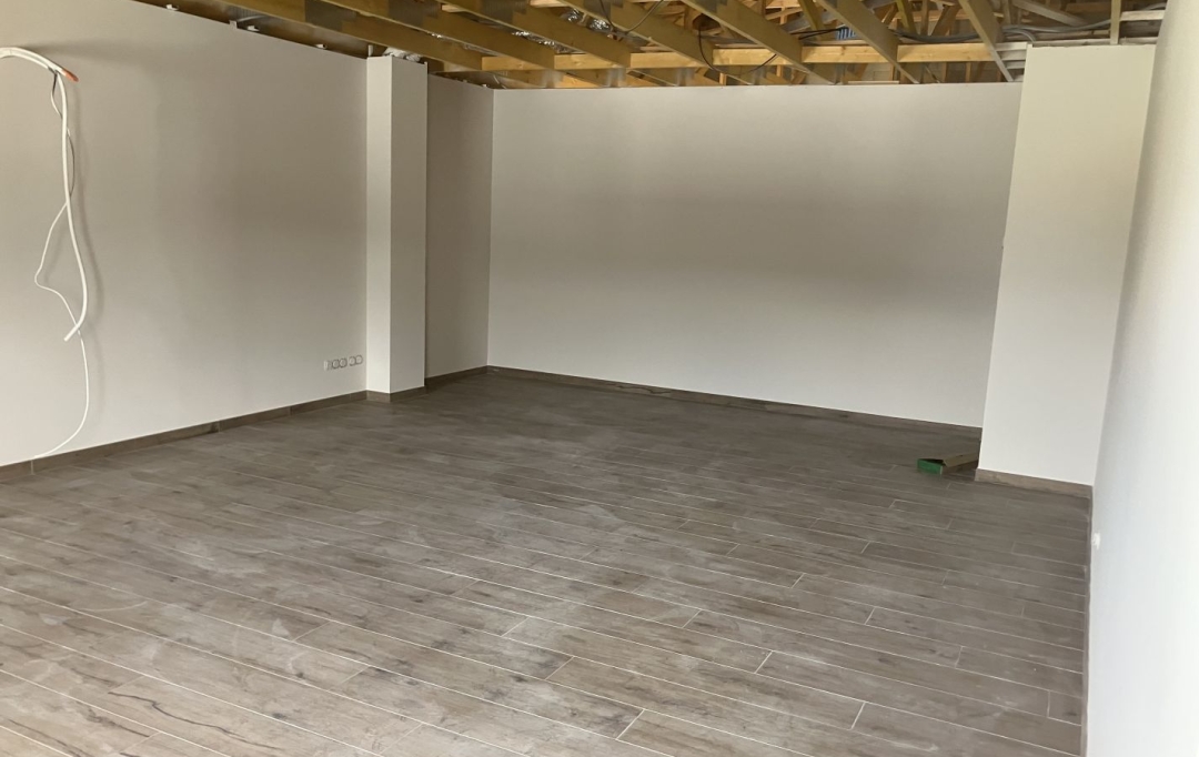 Annonces VALENCE : Office | CHABEUIL (26120) | 40 m2 | 520 € 