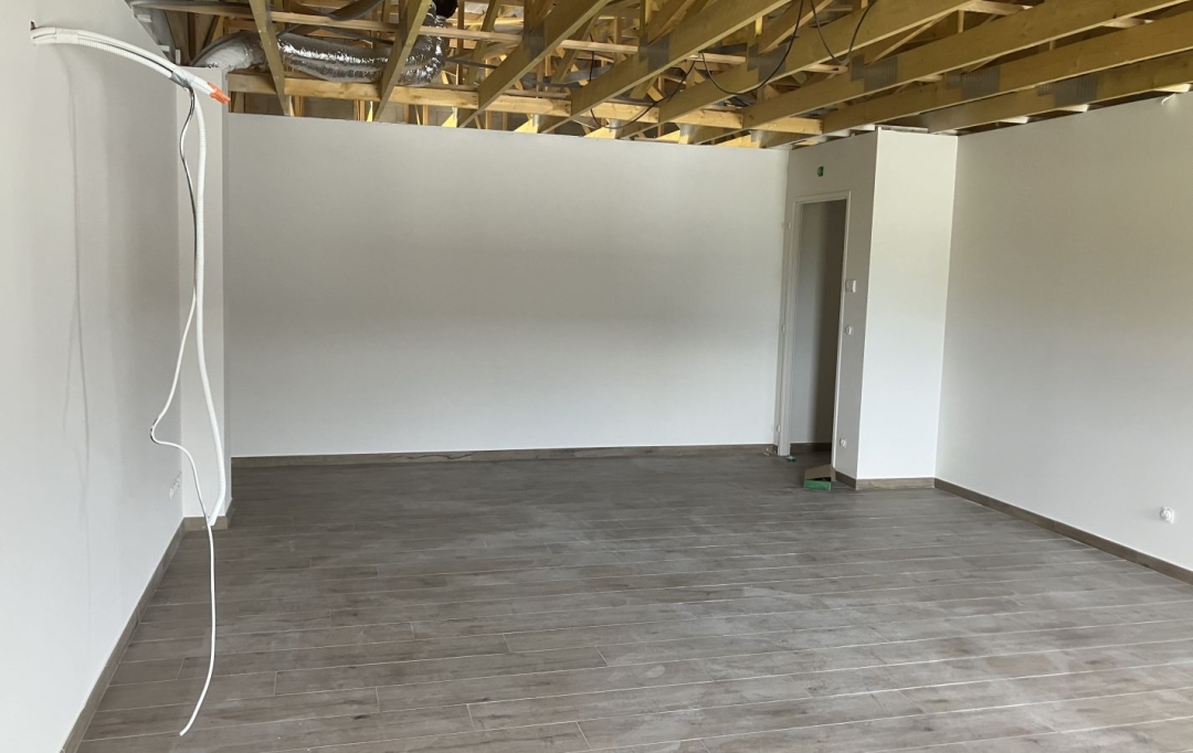 Annonces VALENCE : Office | CHABEUIL (26120) | 40 m2 | 520 € 