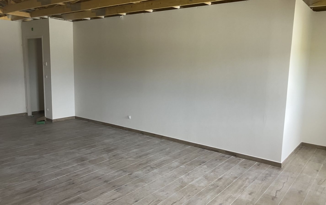 Annonces VALENCE : Office | CHABEUIL (26120) | 40 m2 | 520 € 