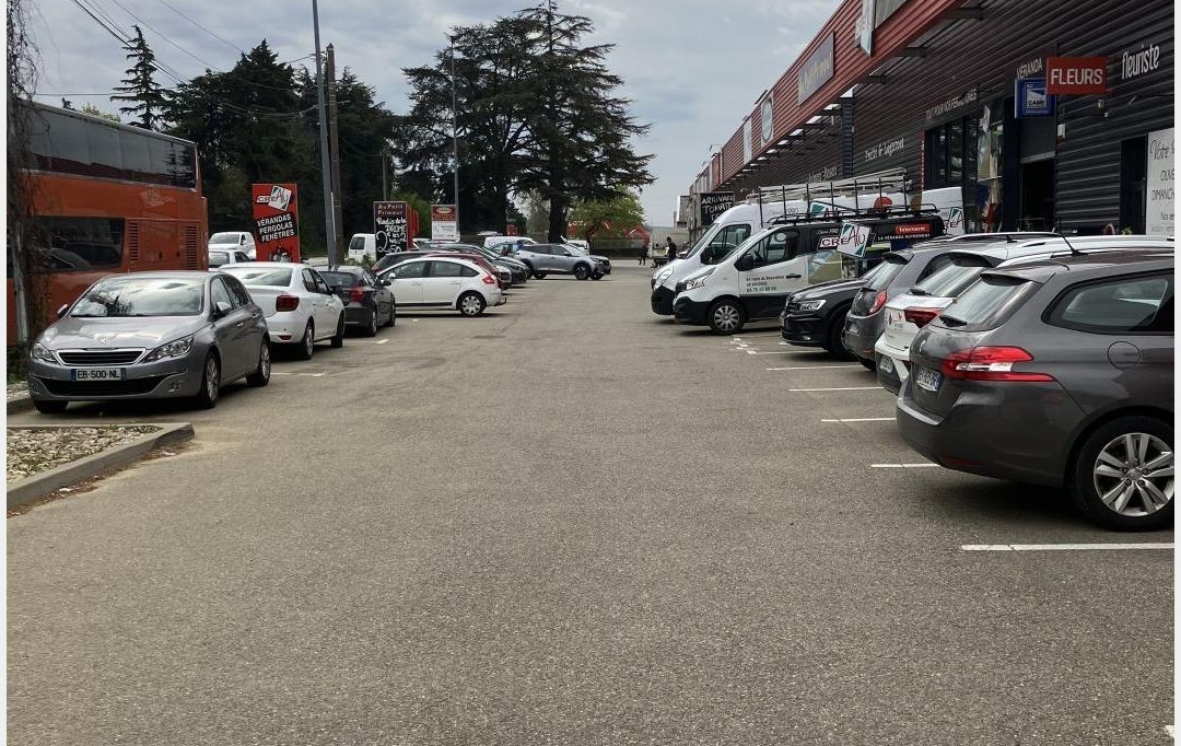 BATI-TERRE : Local / Bureau | VALENCE (26000) | 74 m2 | 580 € 