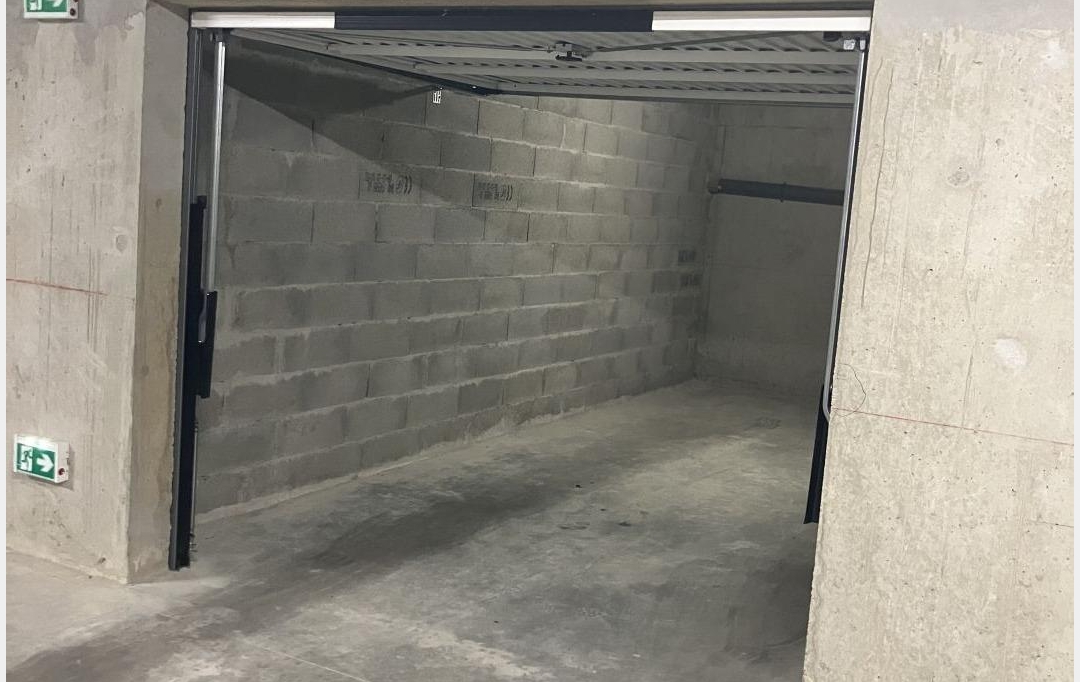 Annonces VALENCE : Garage / Parking | ETOILE-SUR-RHONE (26800) | 56 m2 | 43 000 € 