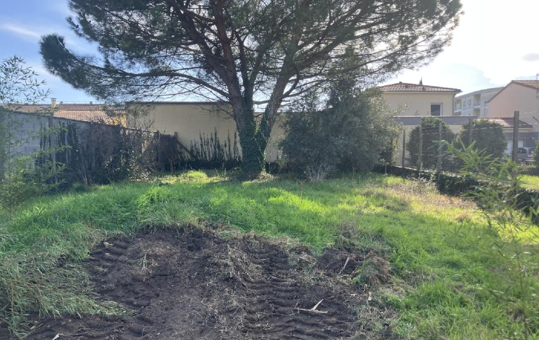 Annonces VALENCE : Terrain | GUILHERAND-GRANGES (07500) | 688 m2 | 179 000 € 