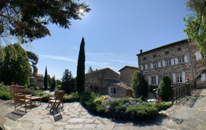  BATI-TERRE Domain / Estate | GUILHERAND-GRANGES (07500) | 380 m2 | 599 000 € 