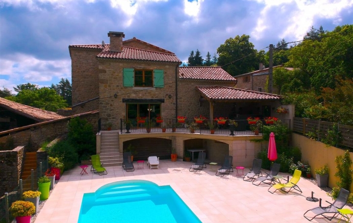  BATI-TERRE Domain / Estate | VERNOUX-EN-VIVARAIS (07240) | 490 m2 | 680 000 € 